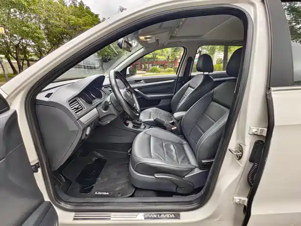 Volkswagen Gran Lavida 2016
