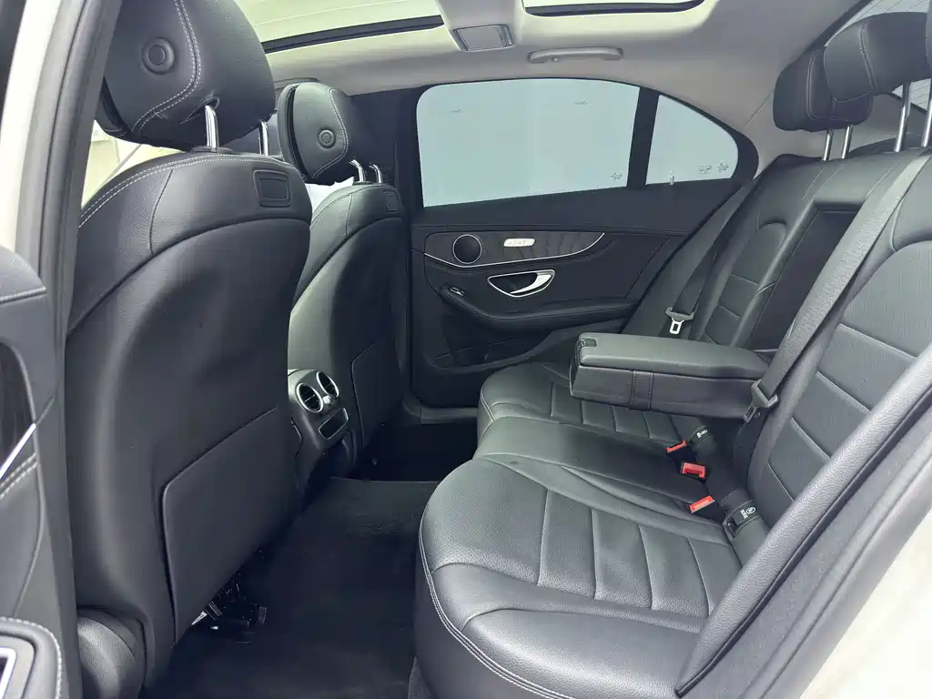 Mercedes-Benz C-Class 2021 — фото 11
