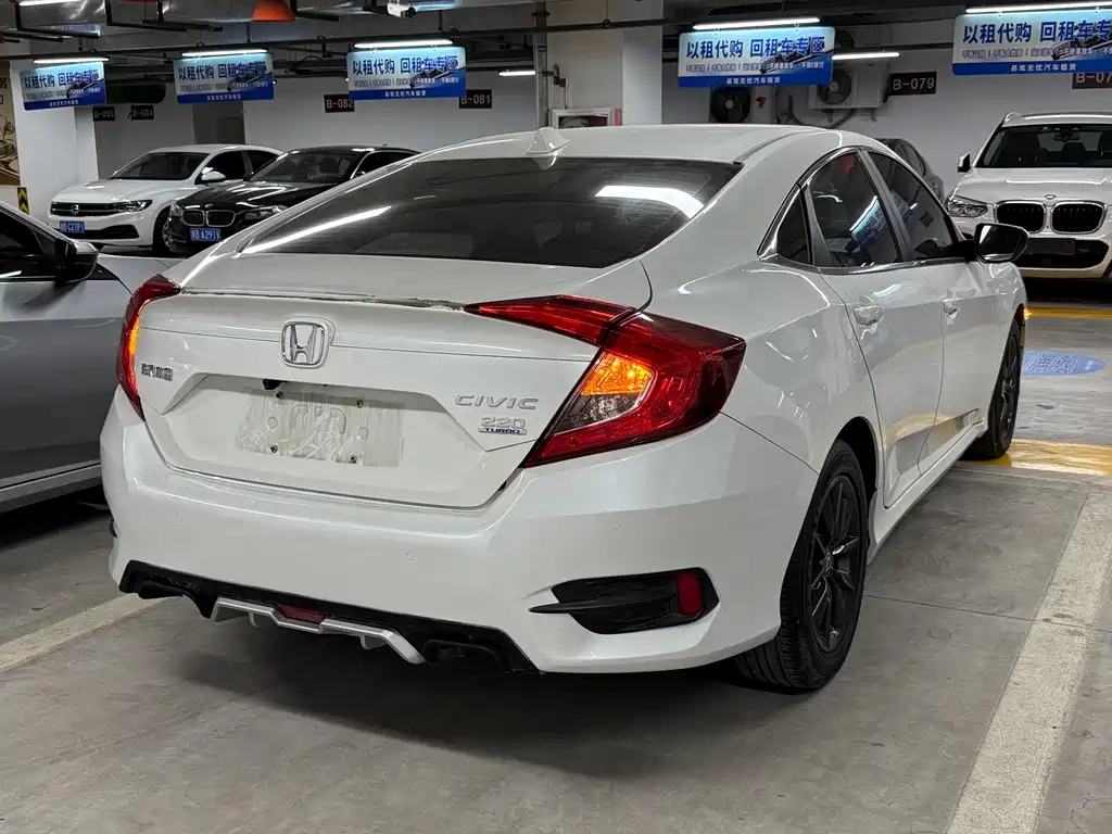 Honda Civic 2020 — фото 17