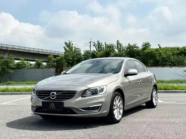 Volvo S60 2015