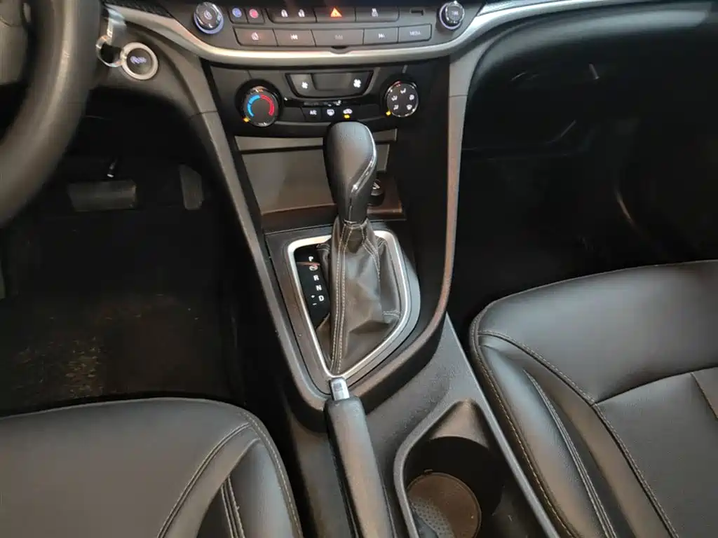 Buick Excelle 2021 — фото 14
