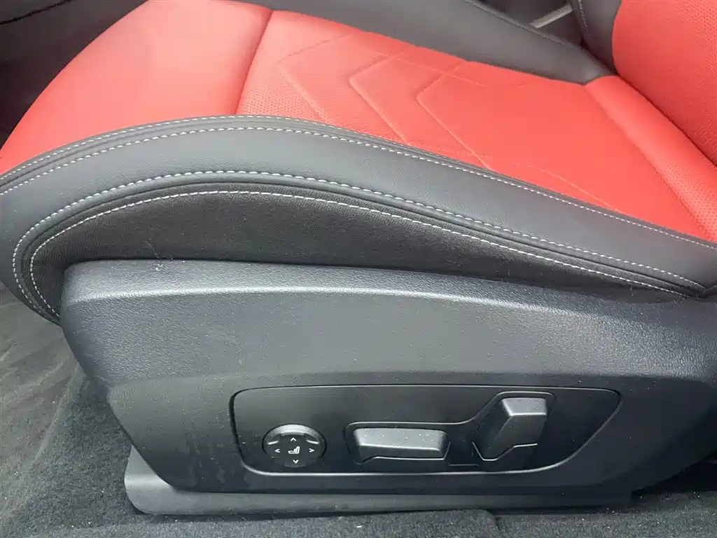 BMW 2 Series 2025 — фото 10