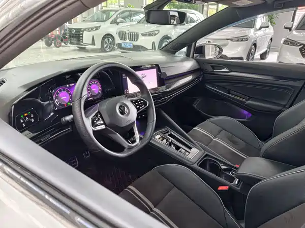 Volkswagen Golf 2023