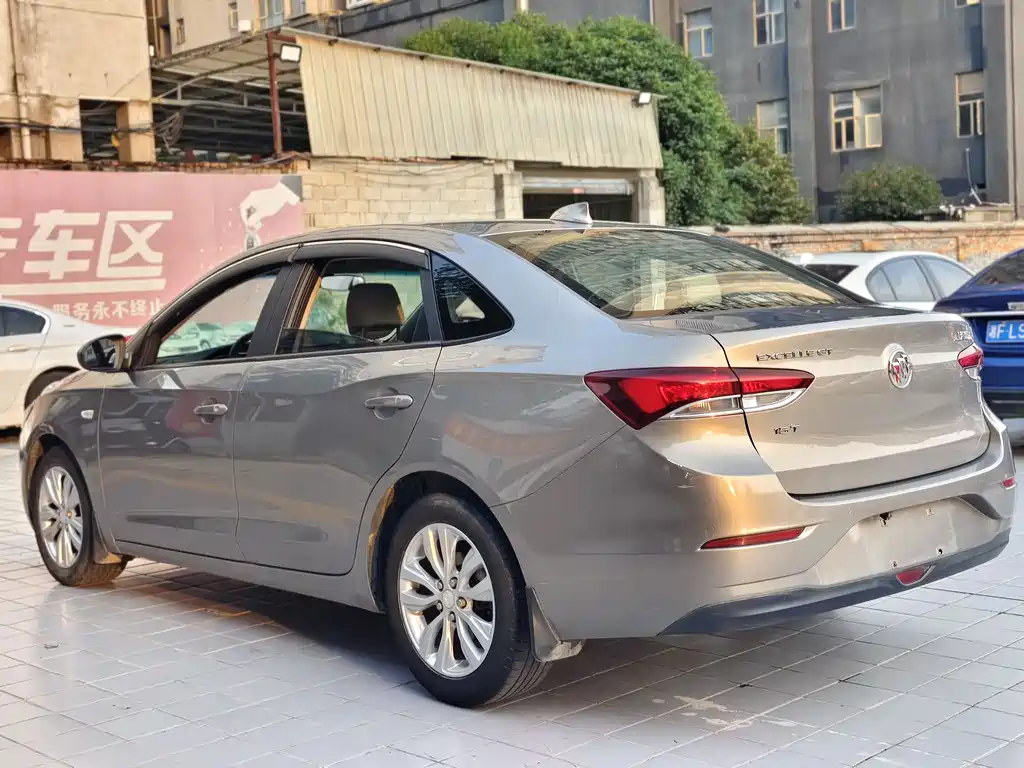 Buick Excelle 2018 — фото 18