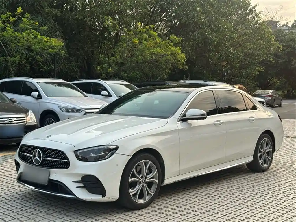 Mercedes-Benz E-Class 2022 — фото 1