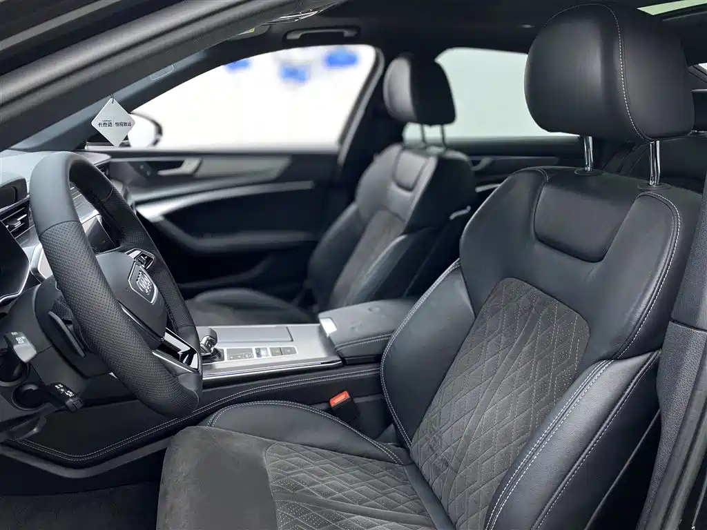 Audi A6L 2022 — фото 25