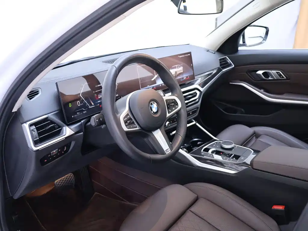 BMW 3 Series 2024 — фото 10