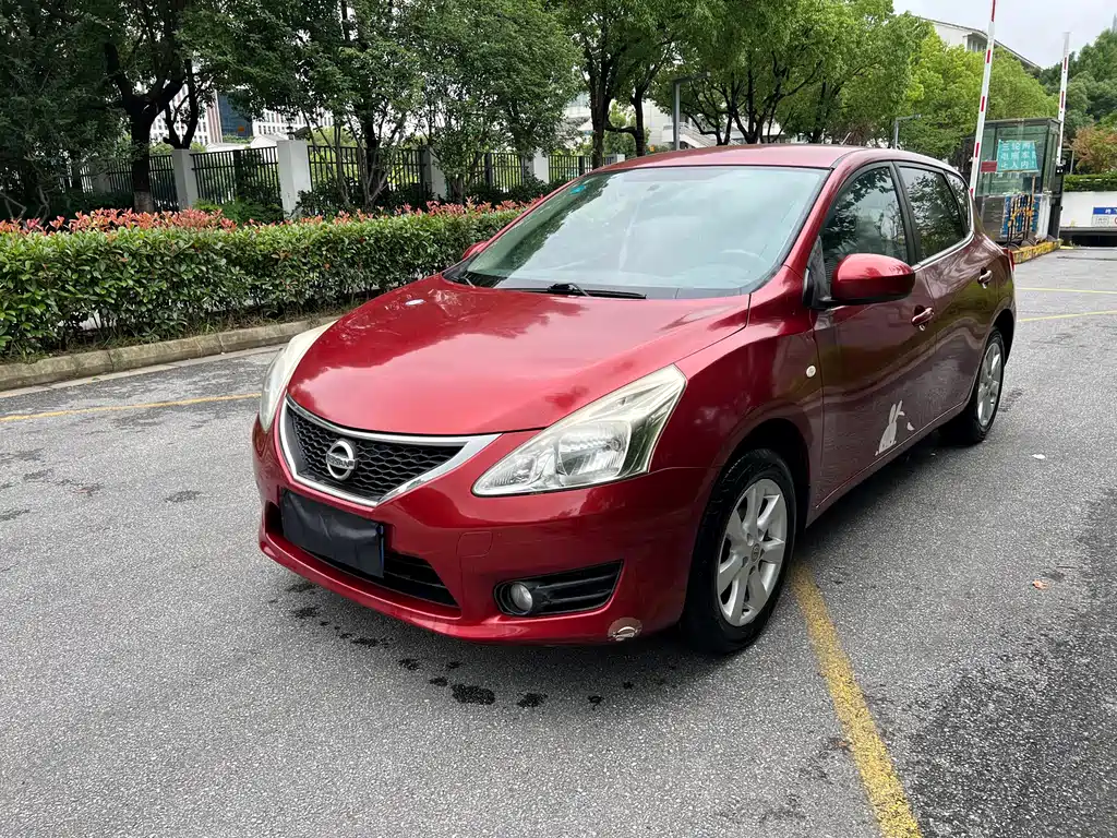 Nissan Tiida 2014