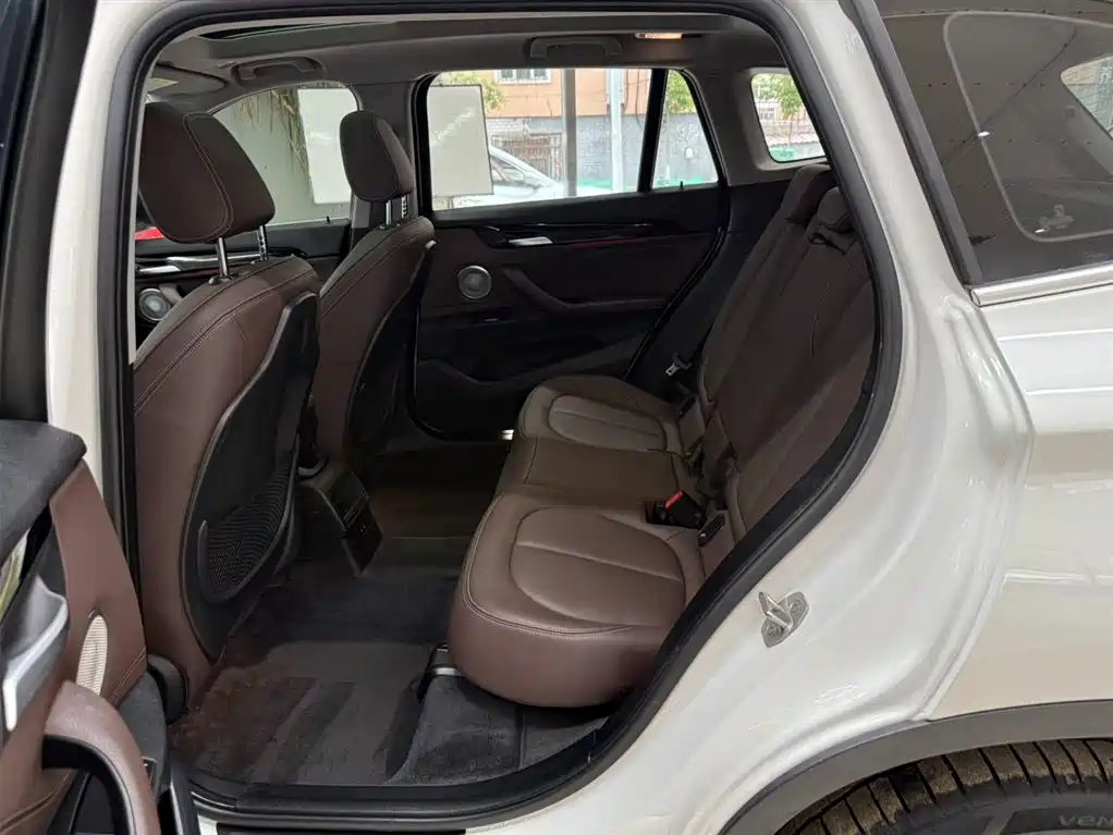 BMW X1 2022 — фото 18