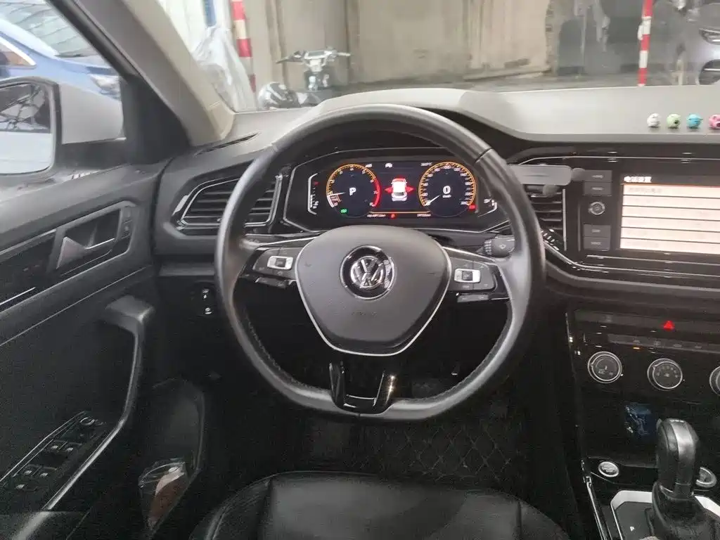 Volkswagen T-Roc 2020 — фото 6