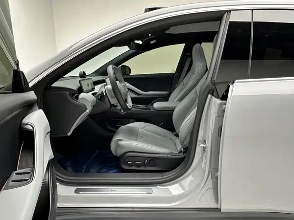 NIO ET5T 2024