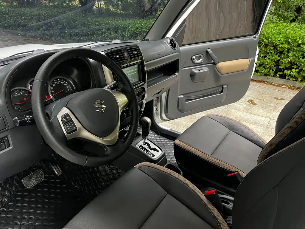 Suzuki Jimny 2017 — фото 14