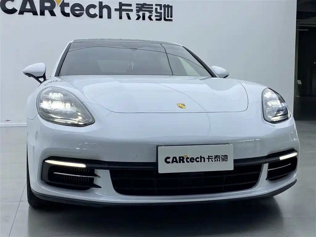 Porsche Panamera 2019 — фото 34