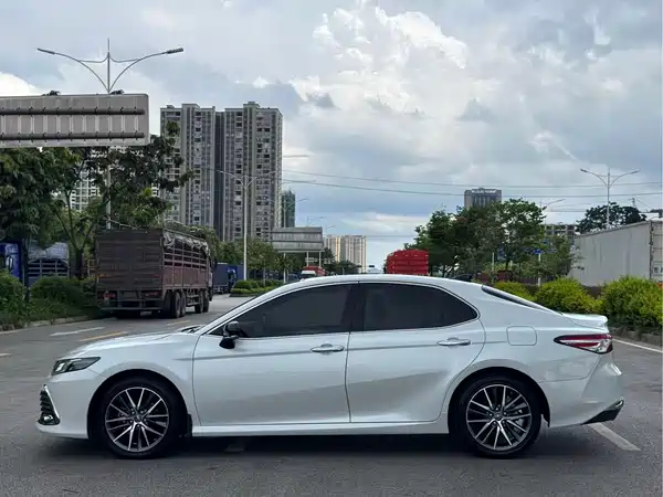 Toyota Camry 2021