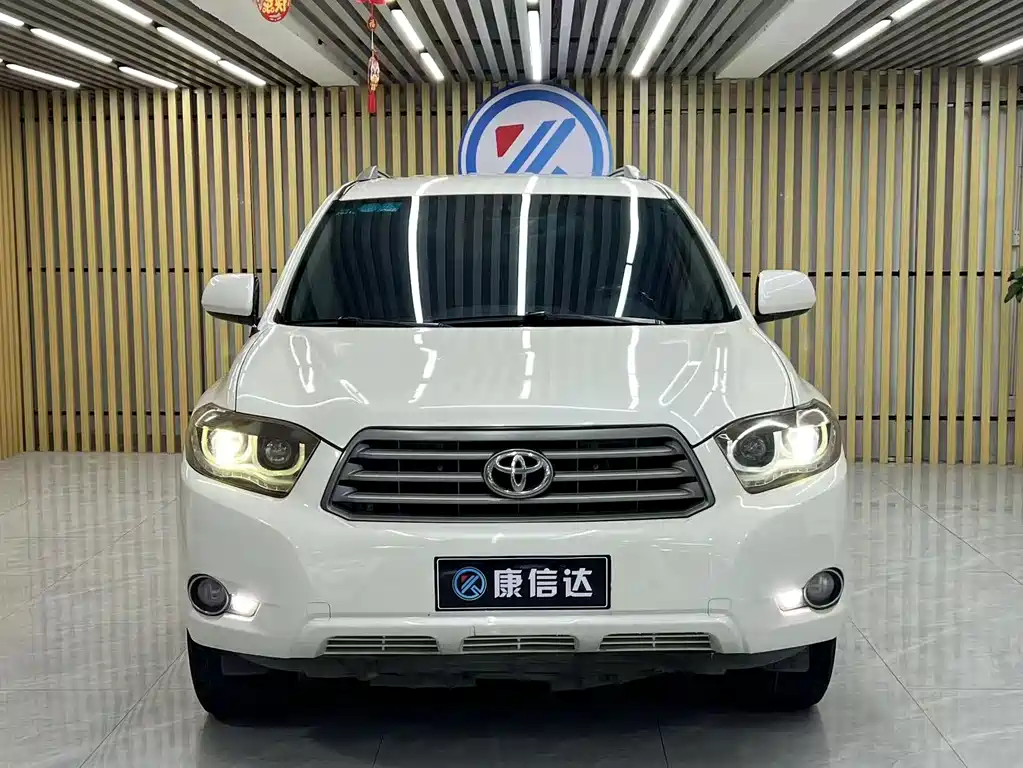 Toyota Highlander 2012 — фото 2