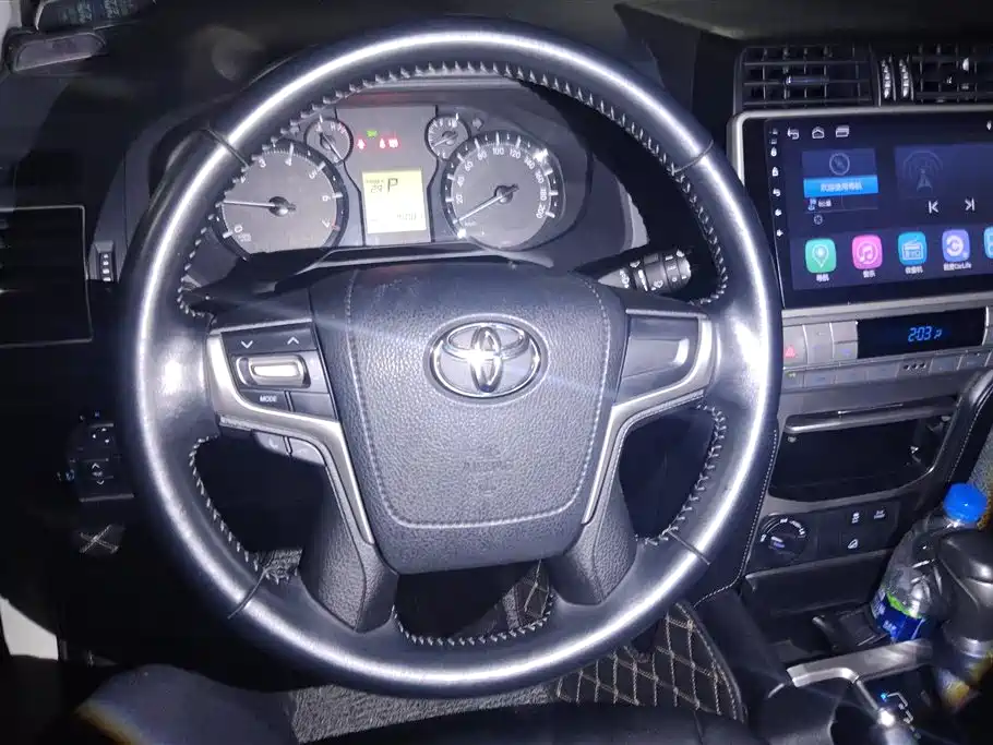 Toyota Prado 2018 — фото 15