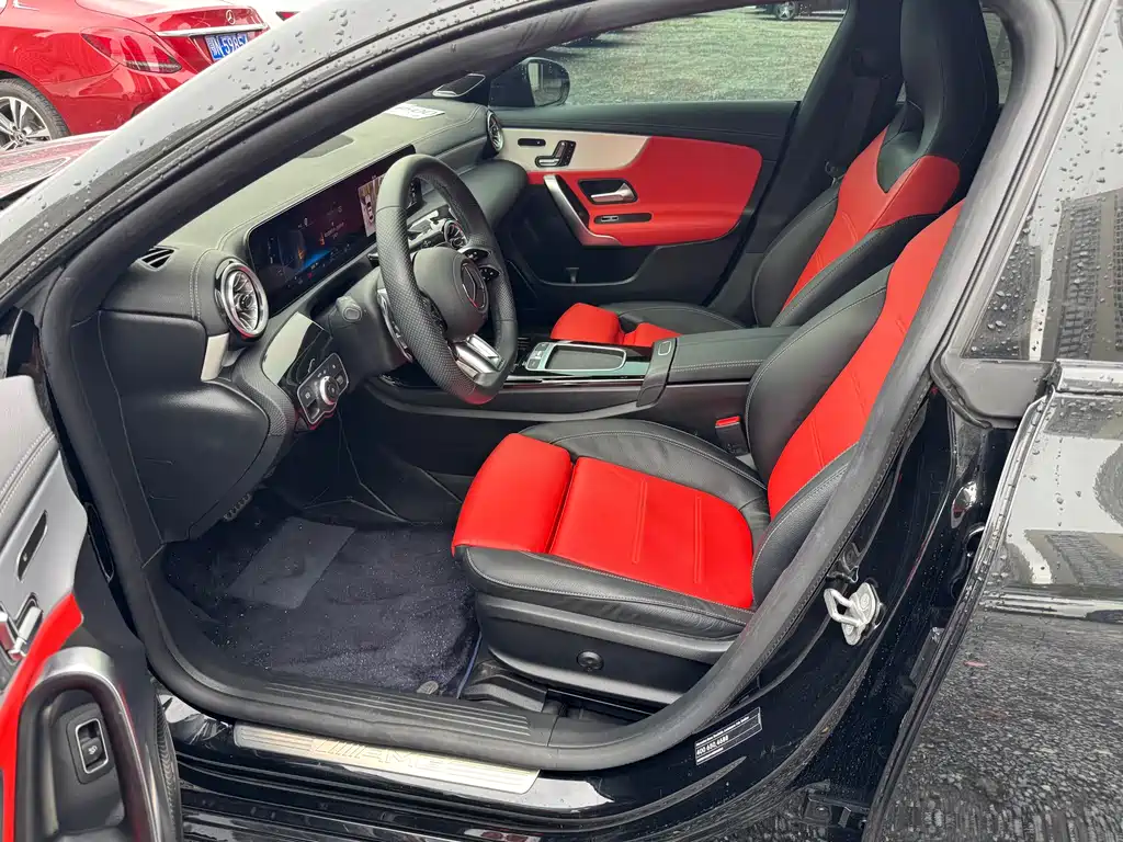 Mercedes-Benz CLA AMG 2024 — фото 18