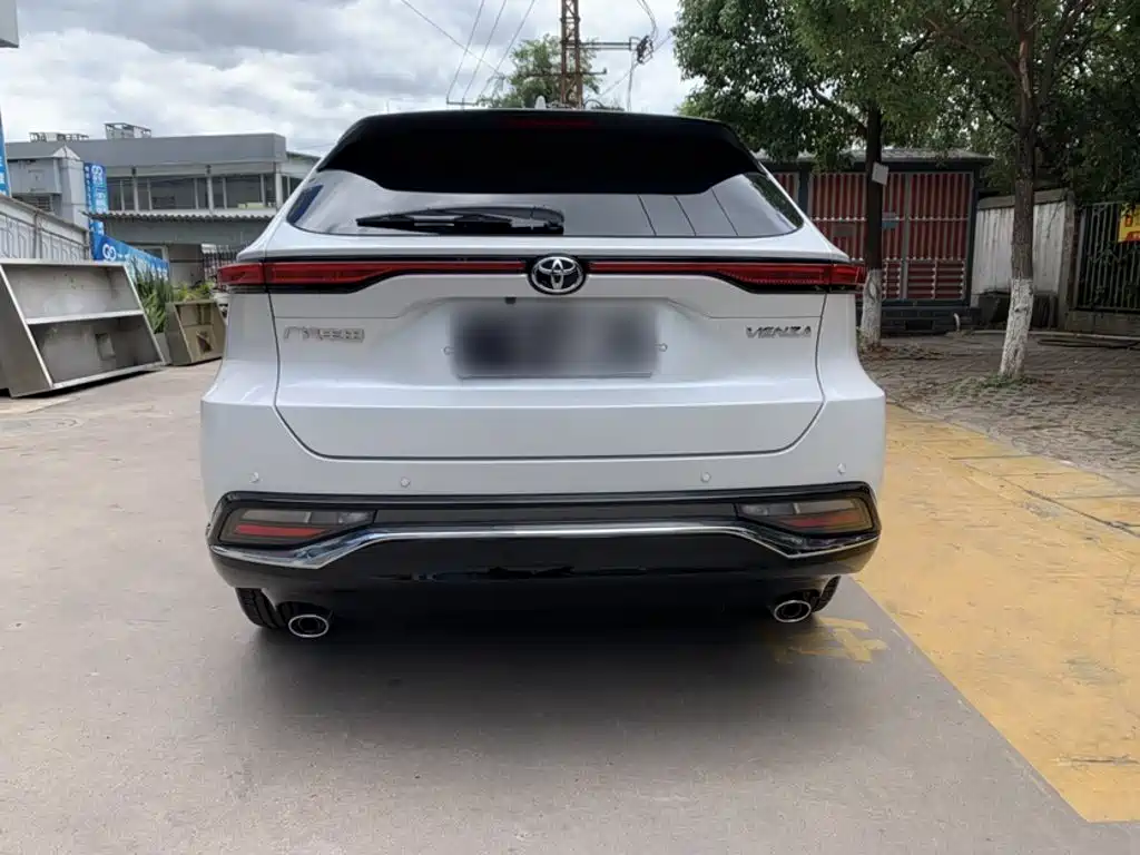 Toyota Venza 2022 — фото 15
