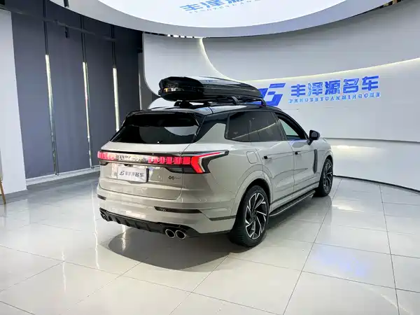 Lynk & Co 09 EM-P 2022
