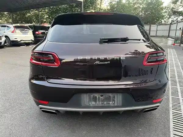 Porsche Macan 2016