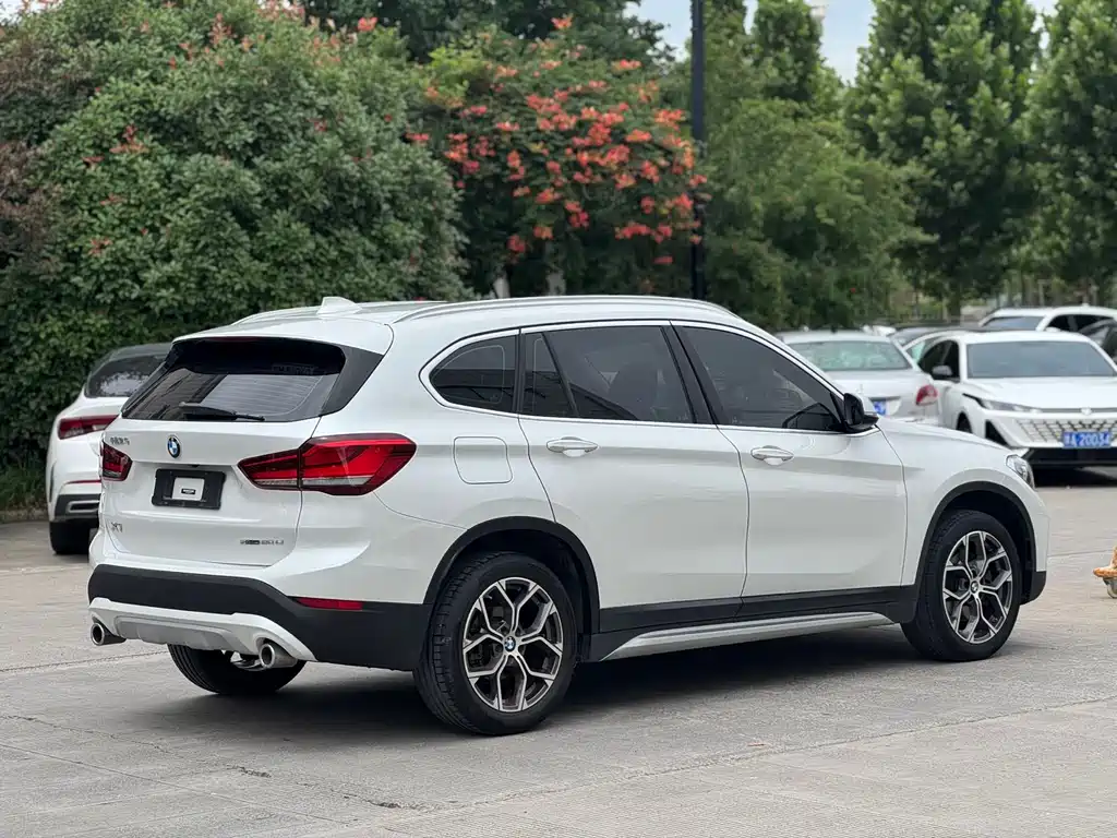 BMW X1 2022 — фото 5