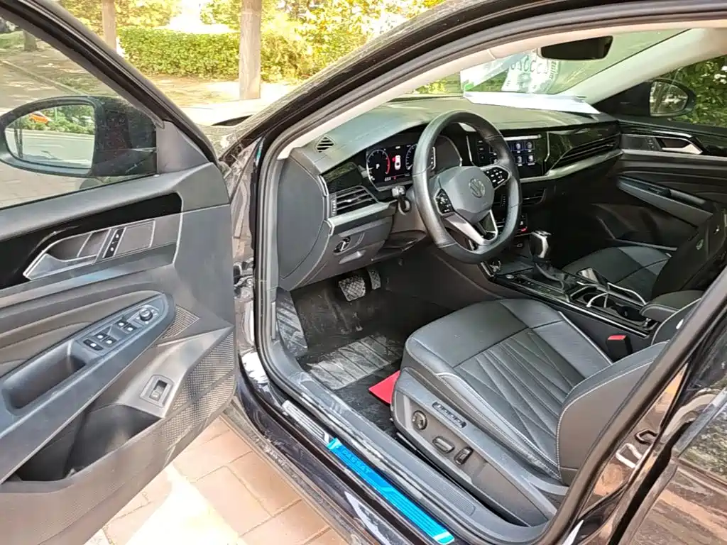 Volkswagen Passat 2022 — фото 16