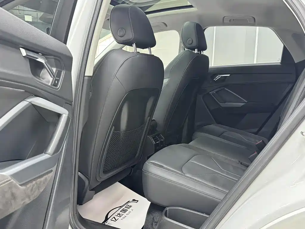 Audi Q3 Sportback 2022 — фото 10