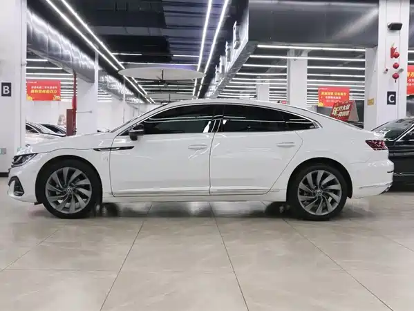 Volkswagen CC 2025