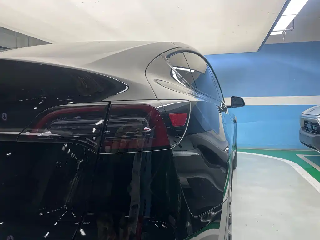 Tesla Model Y 2021 — фото 9