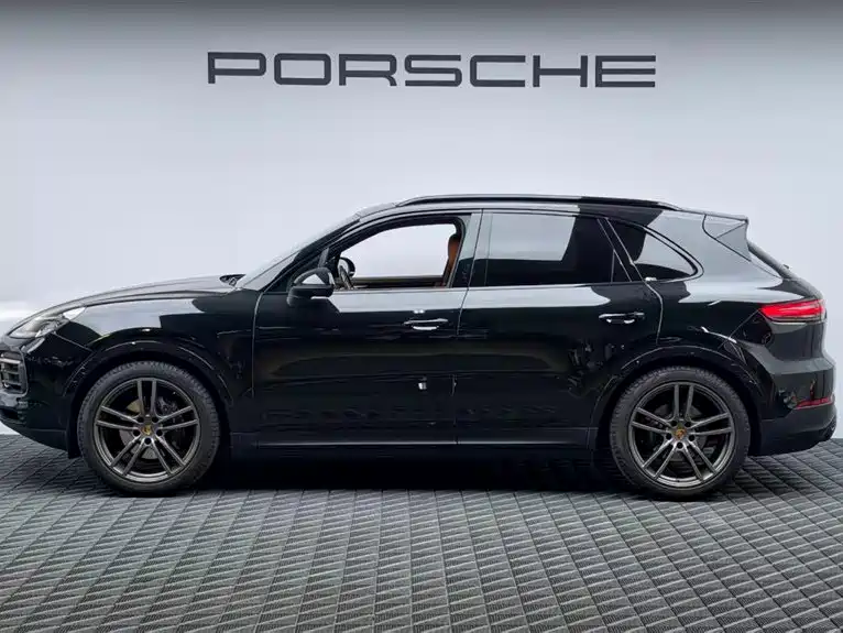 Porsche Cayenne 2022 — фото 4