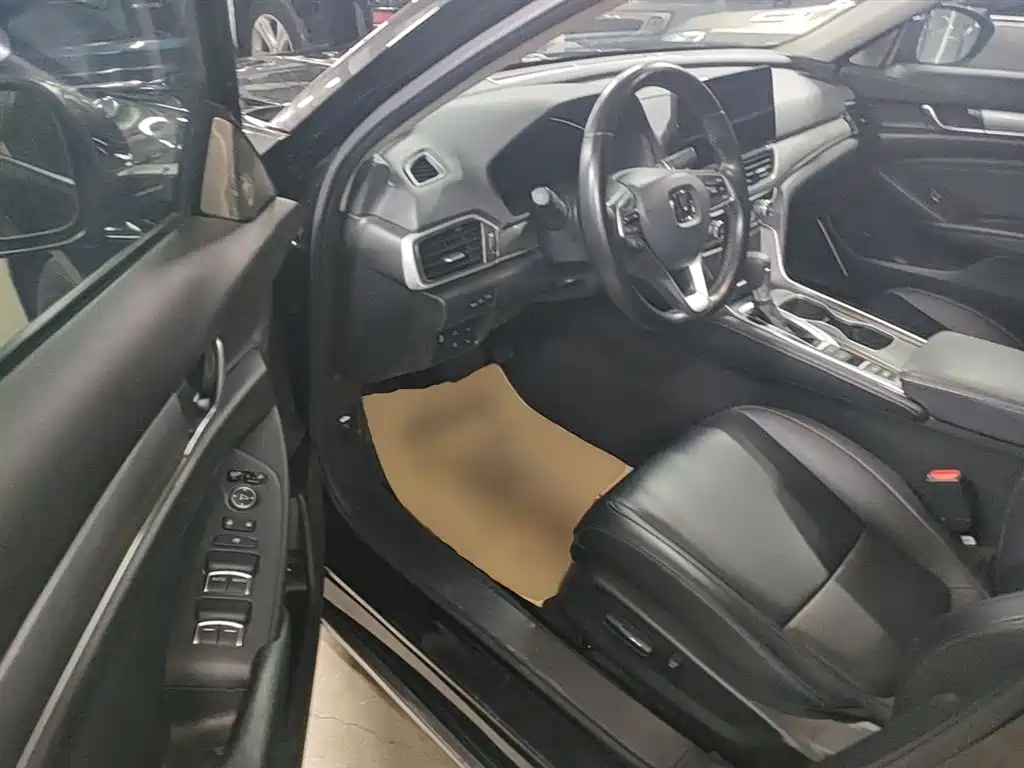 Honda Accord 2021 — фото 15