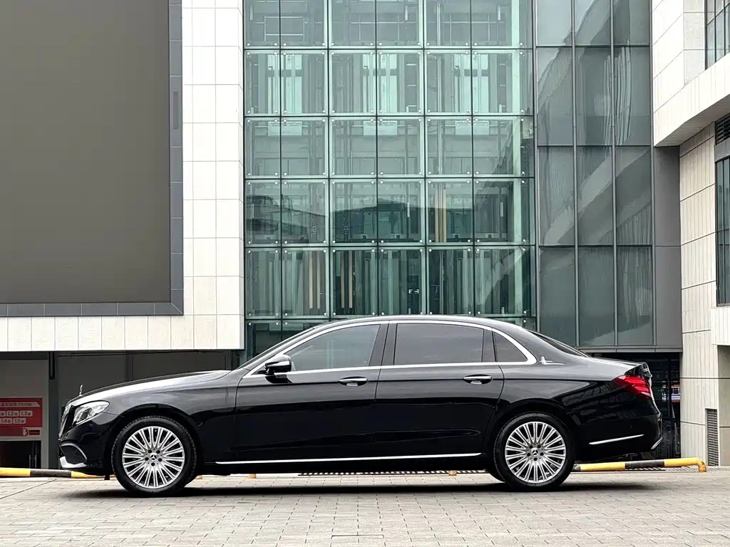 Mercedes-Benz E-Class 2020 — фото 8