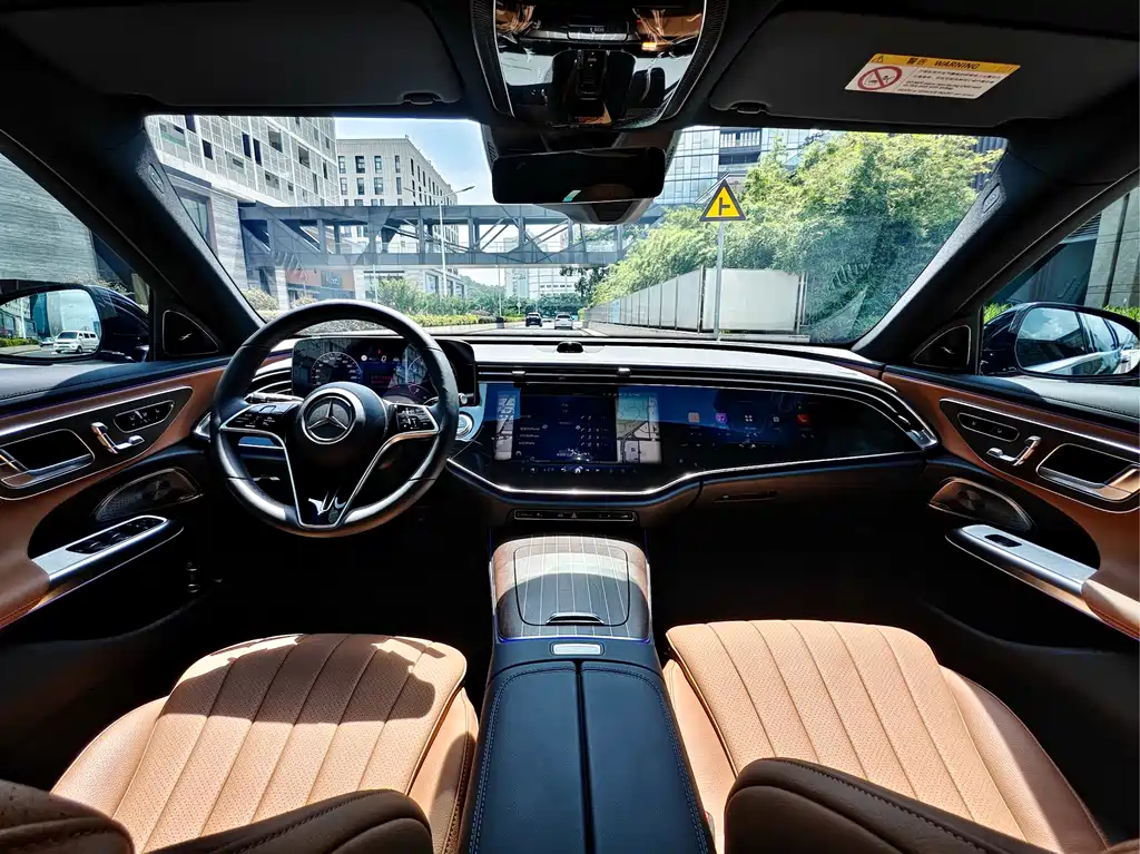 Mercedes-Benz E-Class 2025 — фото 19