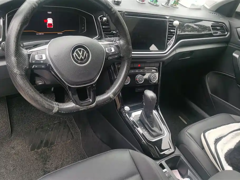 Volkswagen T-Roc 2021 — фото 12