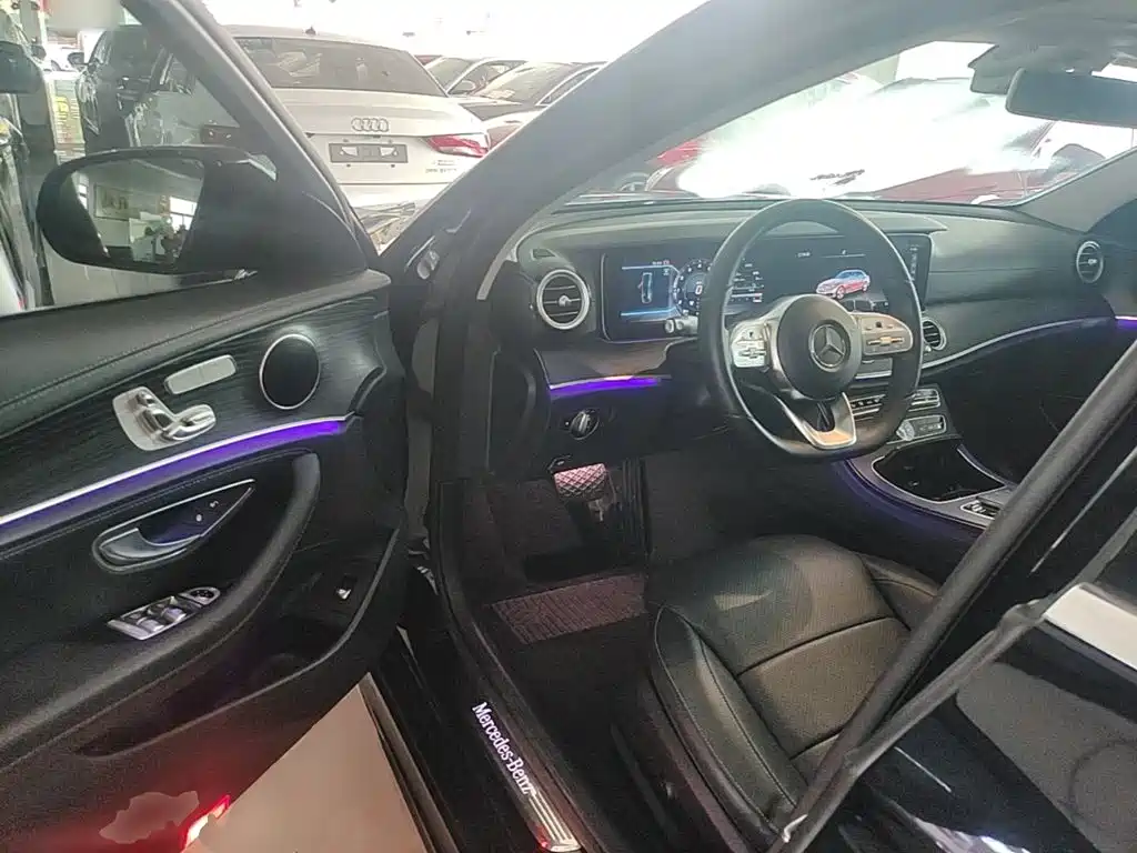 Mercedes-Benz E-Class 2020 — фото 16