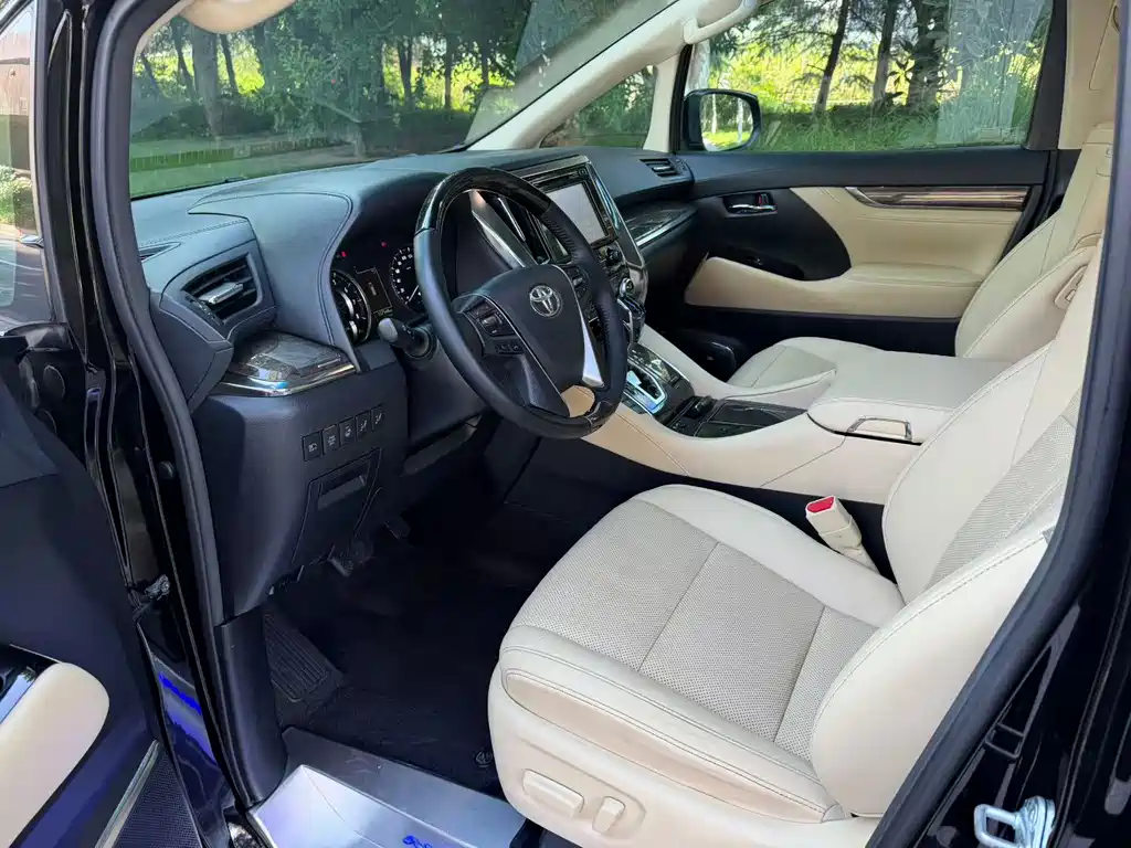 Toyota Alphard 2019 — фото 4