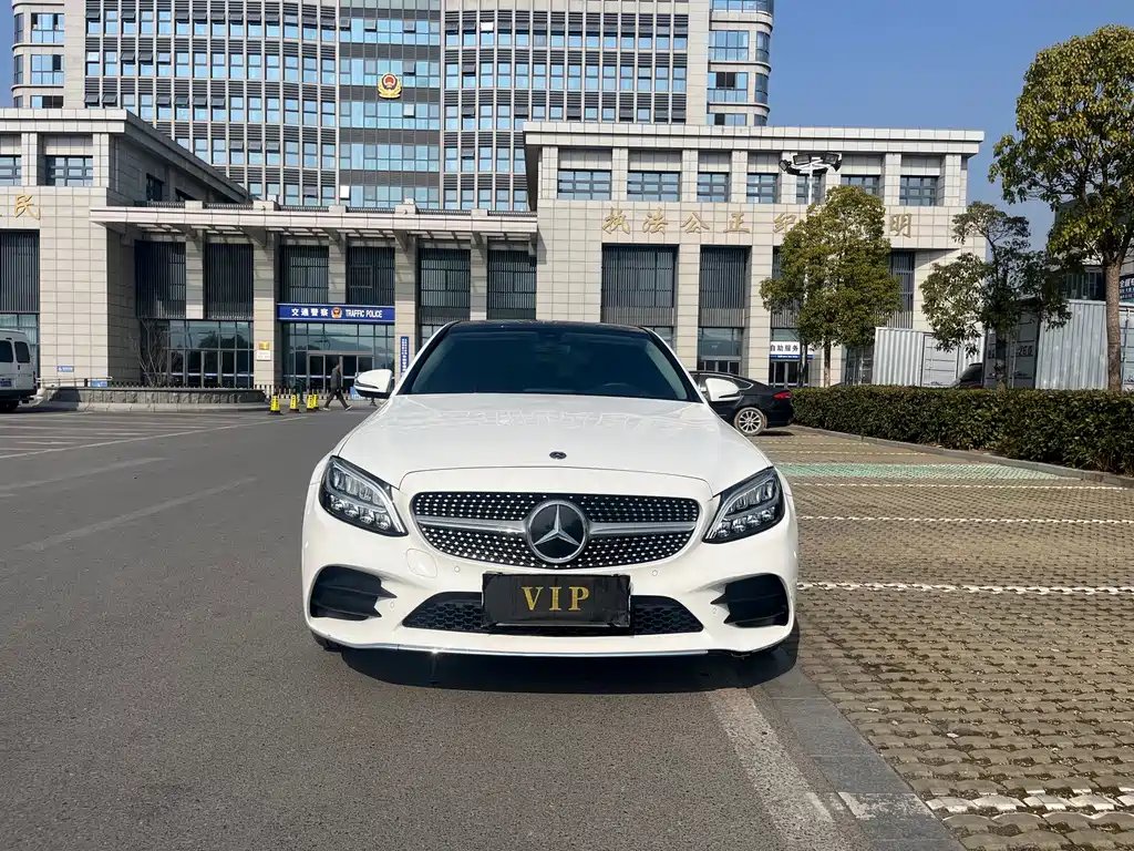 Mercedes-Benz C-Class 2021