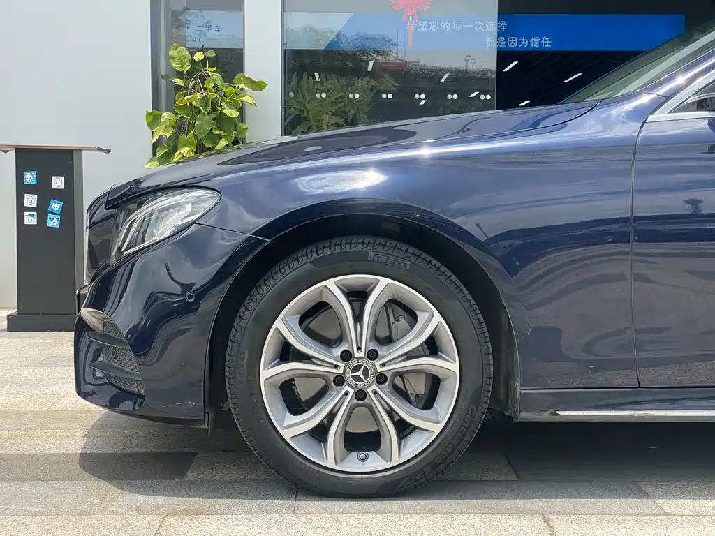Mercedes-Benz E-Class 2020 — фото 19