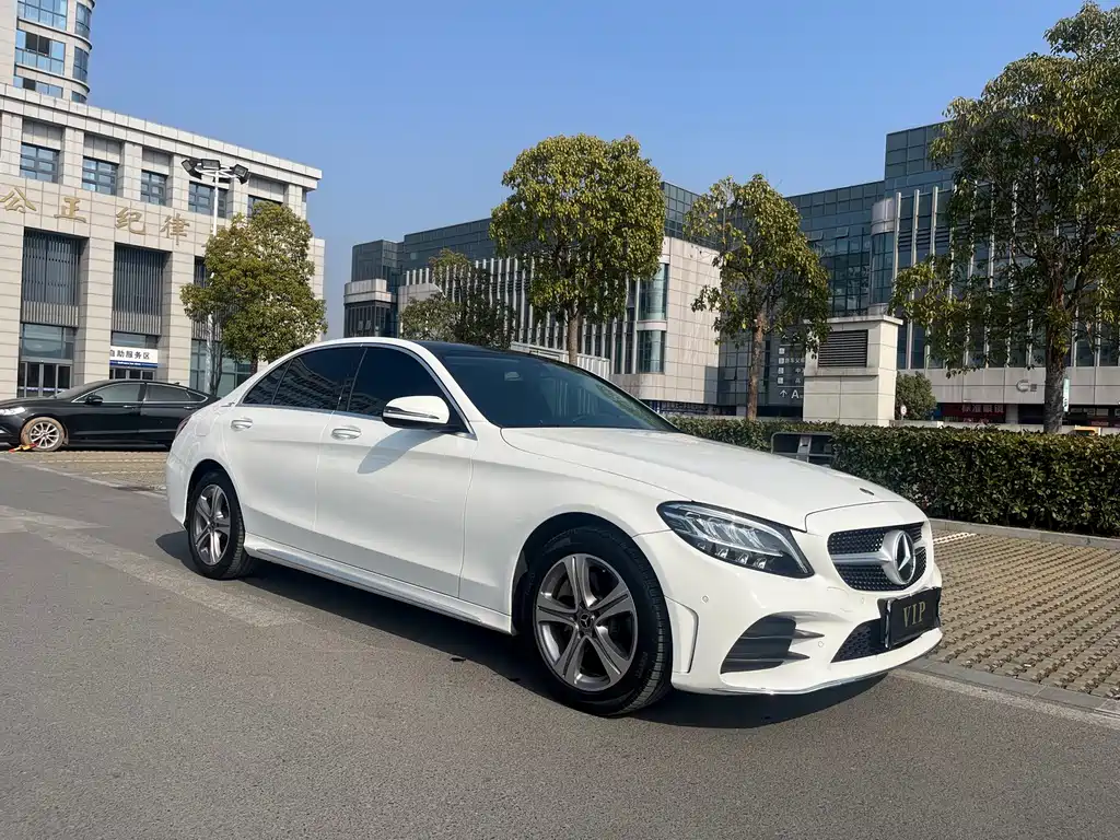 Mercedes-Benz C-Class 2021
