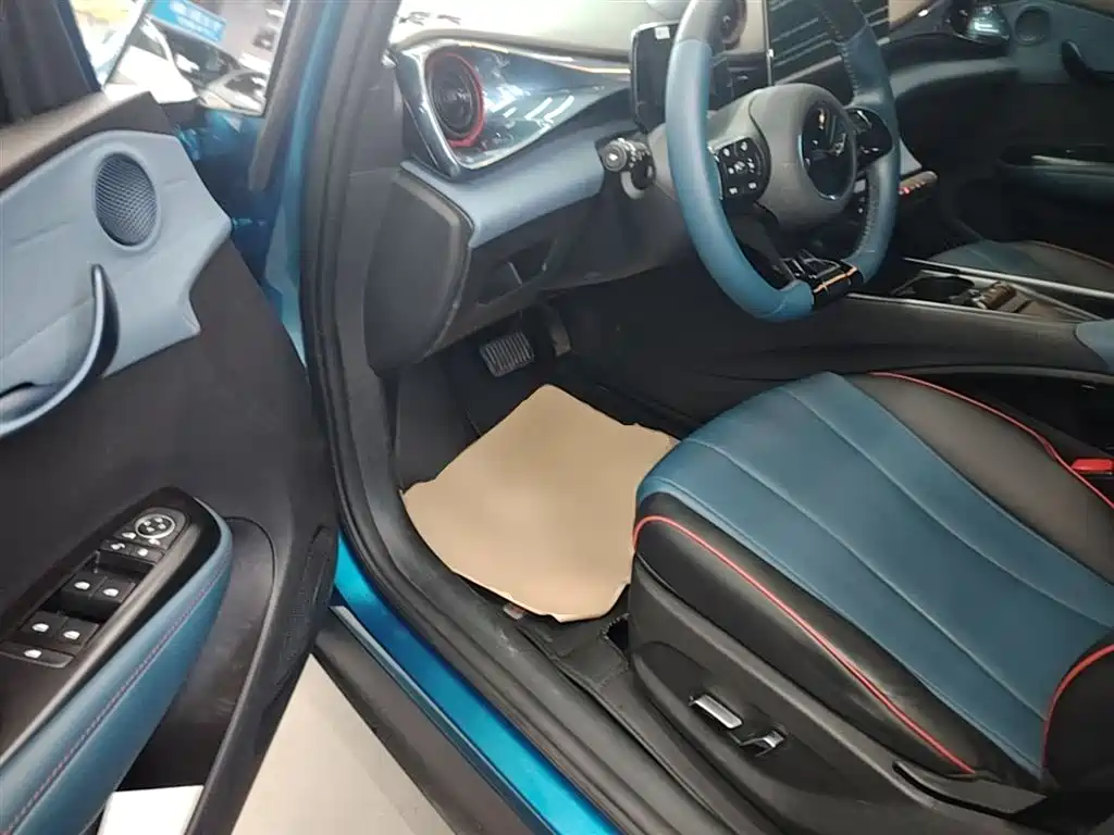 BYD Dolphin 2023 — фото 15