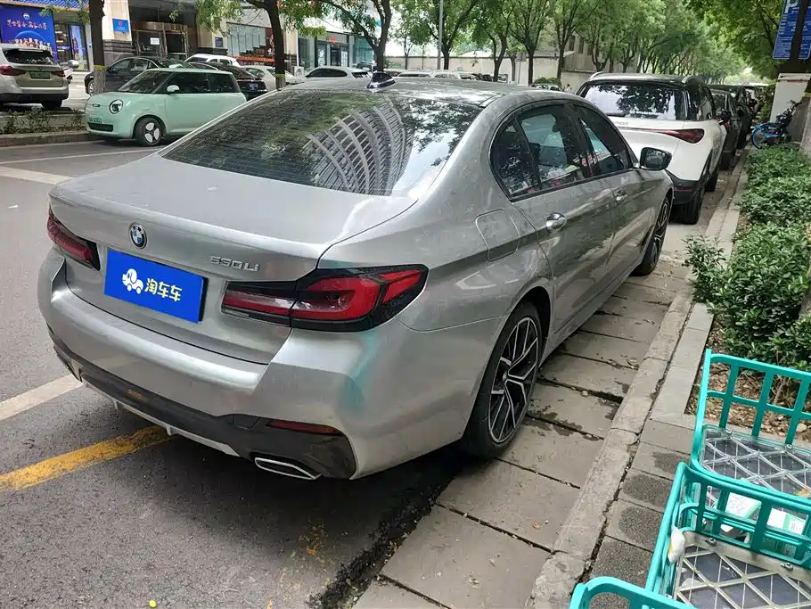 BMW 5 Series 2022