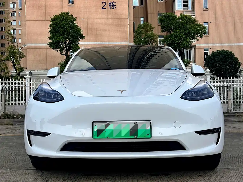 Tesla Model Y 2023 — фото 11