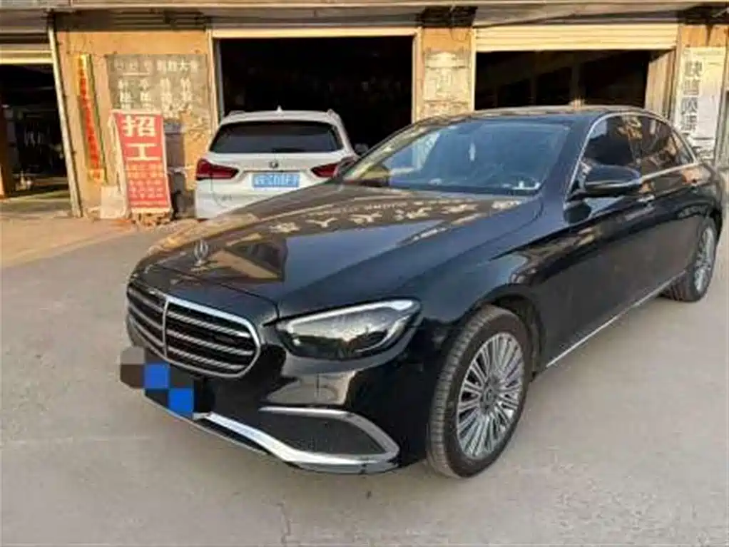 Mercedes-Benz E-Class 2022