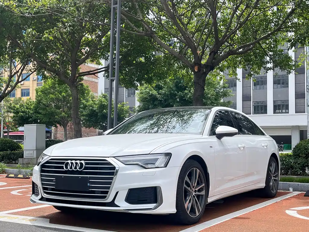 Audi A6L 2021 — фото 1