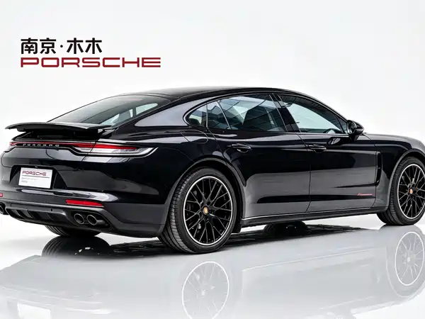 Porsche Panamera 2022