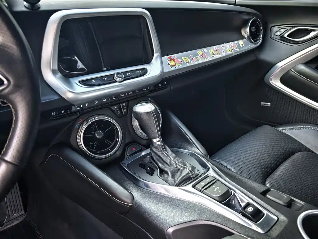 Chevrolet Camaro 2018 — фото 11