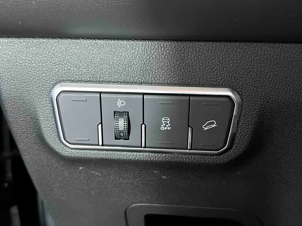 Haval M6 2021 — фото 14