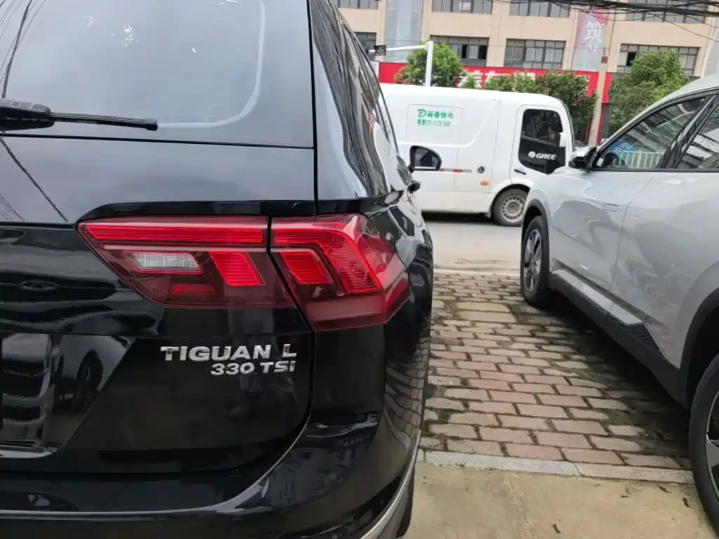Volkswagen Tiguan L 2020 — фото 8