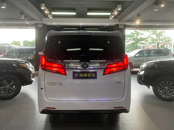 Toyota Alphard 2018