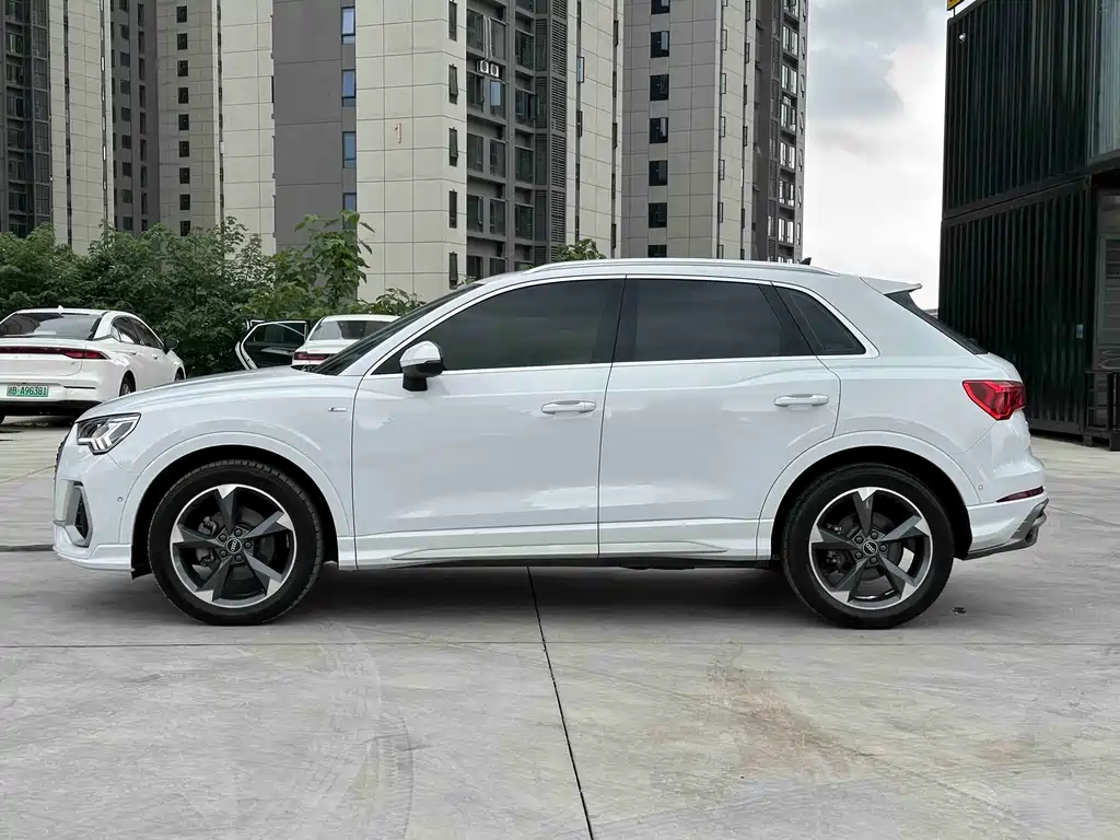 Audi Q3 2022